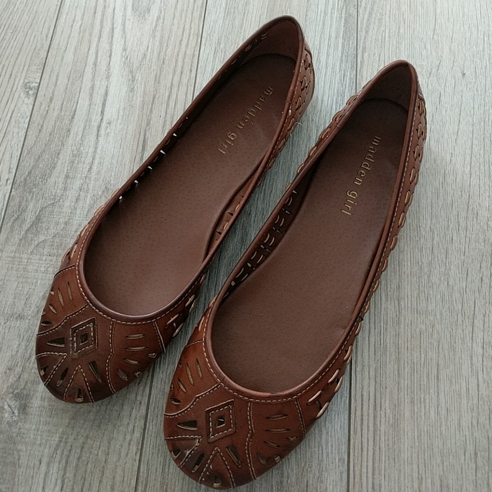 Madden Girl Junoo flats, cognac, new, size 8.5